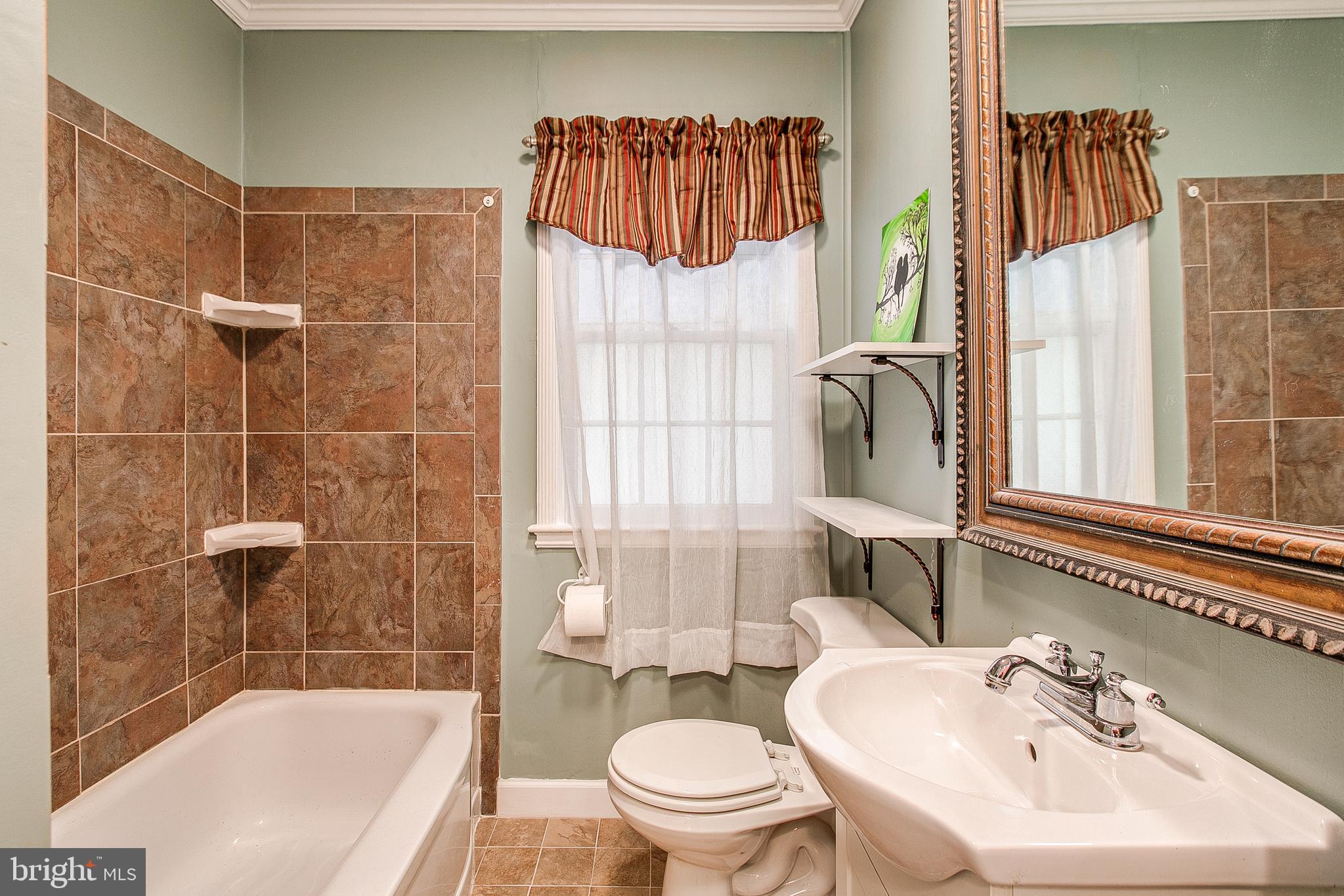 18519 Preston Road Hagerstown, MD 21742 - Photo 16 of 30 Hall Bathroom