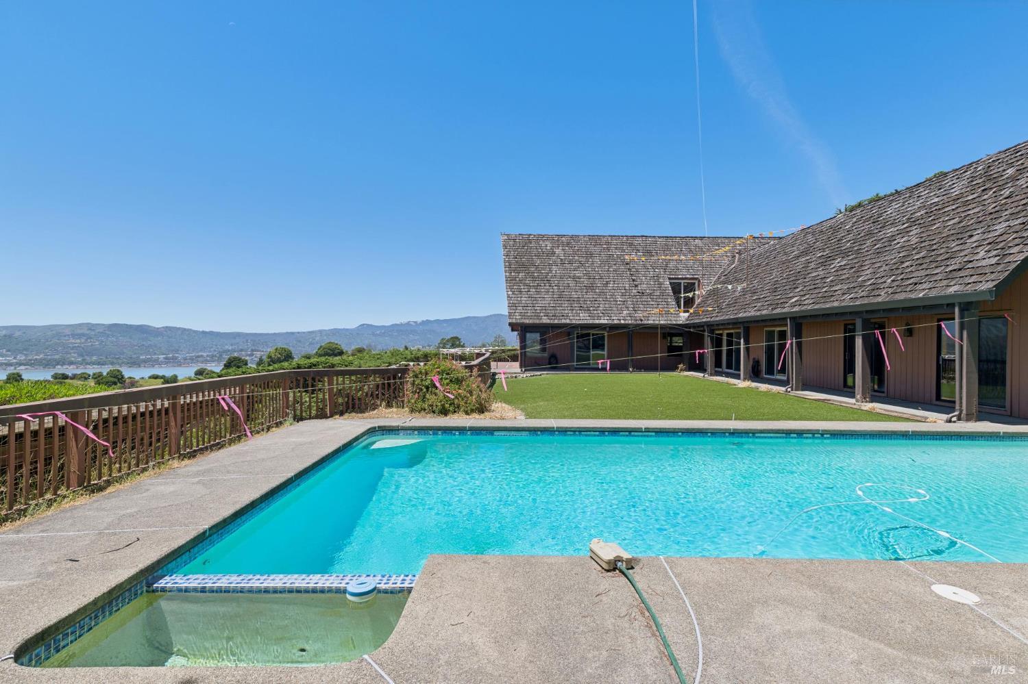 81 Mt Tiburon Road Belvedere Tiburon, CA 94920 - Photo 19 of 26