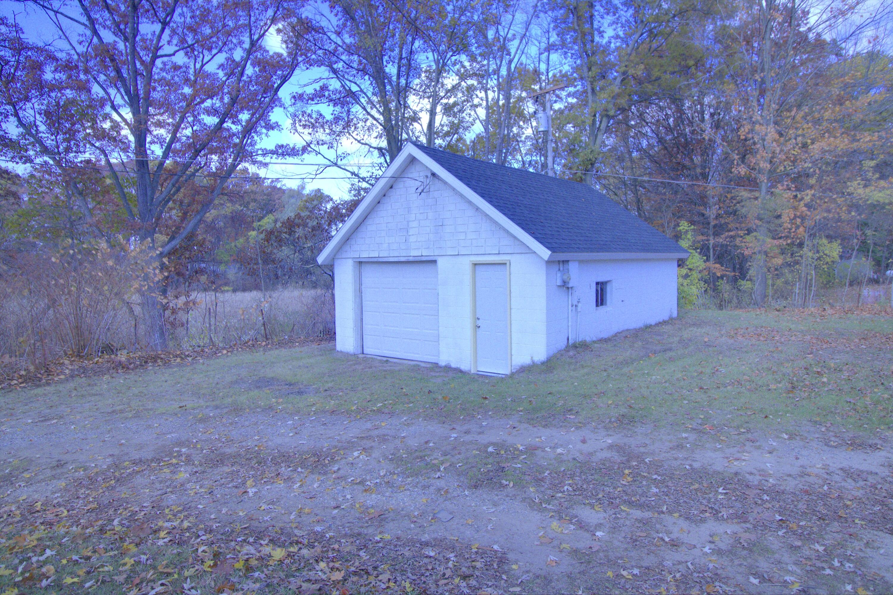 7405 East Howard City Edmore Road Vestaburg, MI 48891 - Photo 3 of 12 12