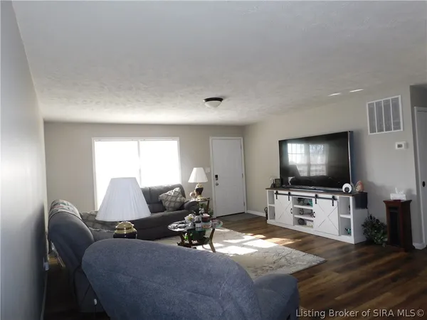 $274,900 | 630 North Public Road, Salem, IN 47167