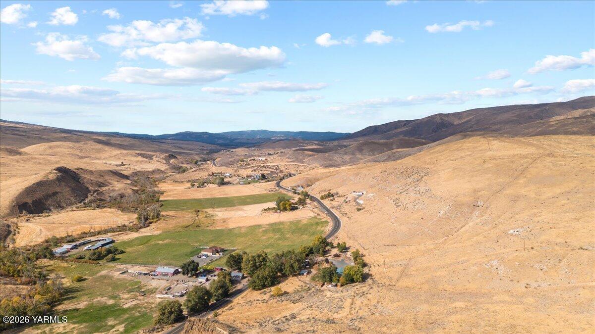 Nka Nka Wenas Road North, Unit LOT #4 Selah, WA 98942 - Photo 13 of 14 a view of lake view and mountain