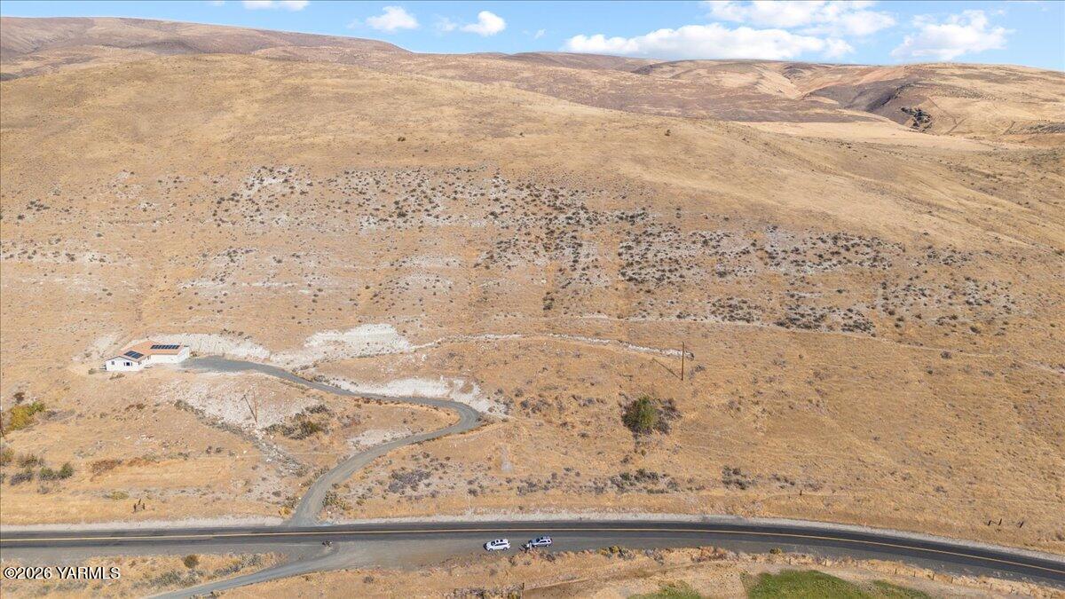 Nka Nka Wenas Road North, Unit LOT #4 Selah, WA 98942 - Photo 6 of 14 a view of ocean and mountain
