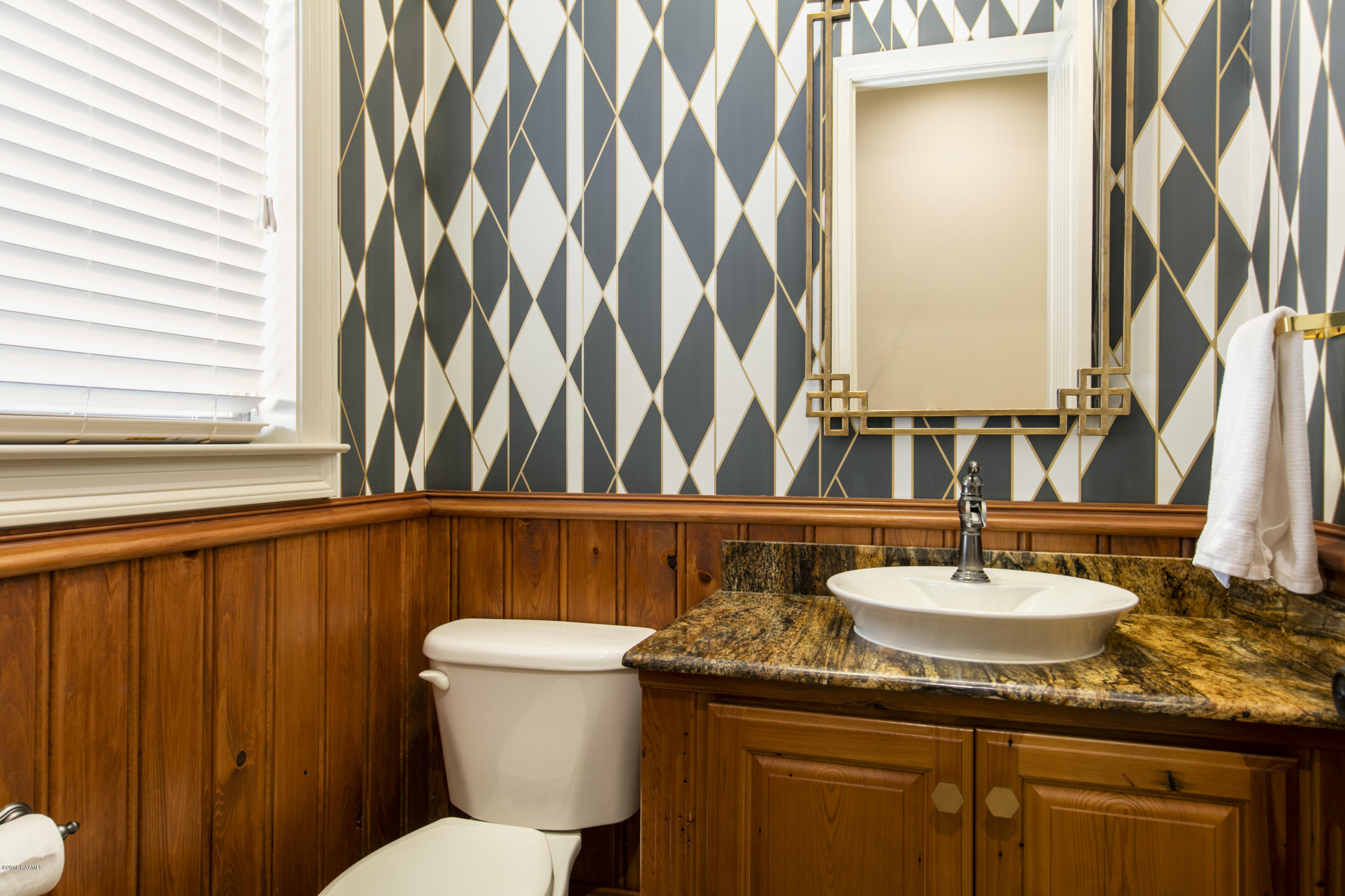124 Huttingtower Lane Lafayette, LA 70508 - Photo 16 of 40 5 half bath