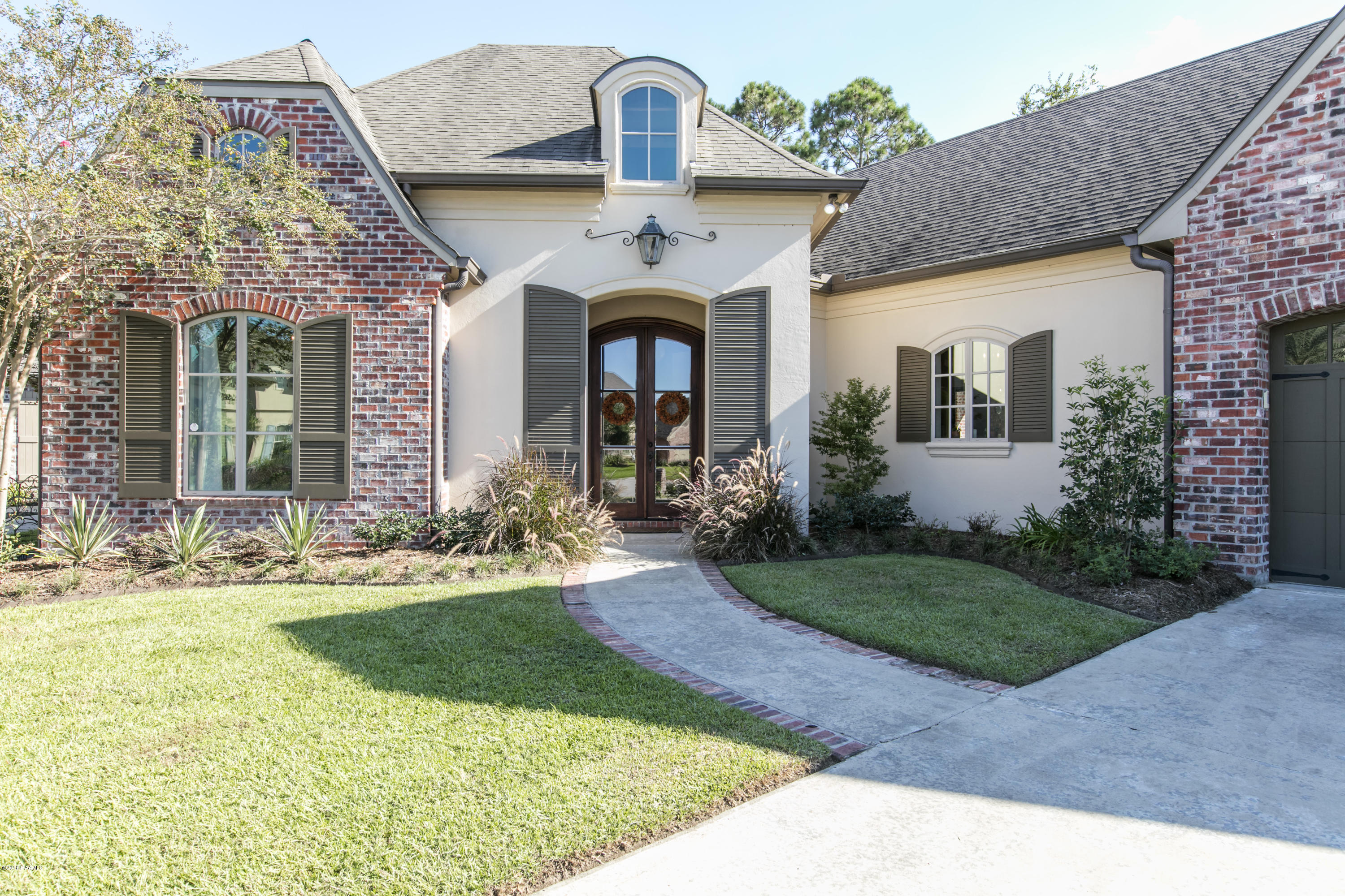 124 Huttingtower Lane Lafayette, LA 70508 - Photo 2 of 40 1 front 5