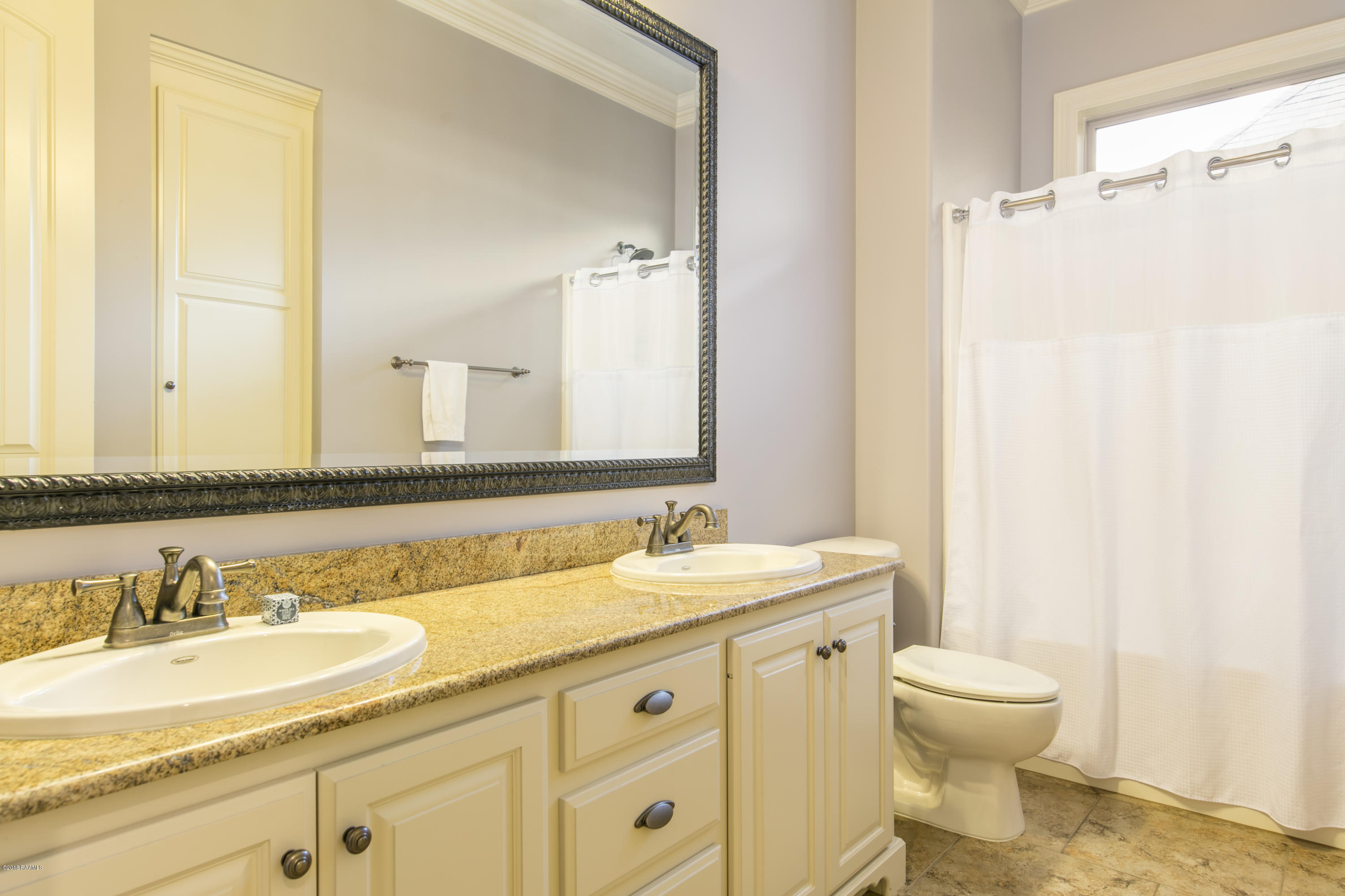124 Huttingtower Lane Lafayette, LA 70508 - Photo 21 of 40 7 guest 3