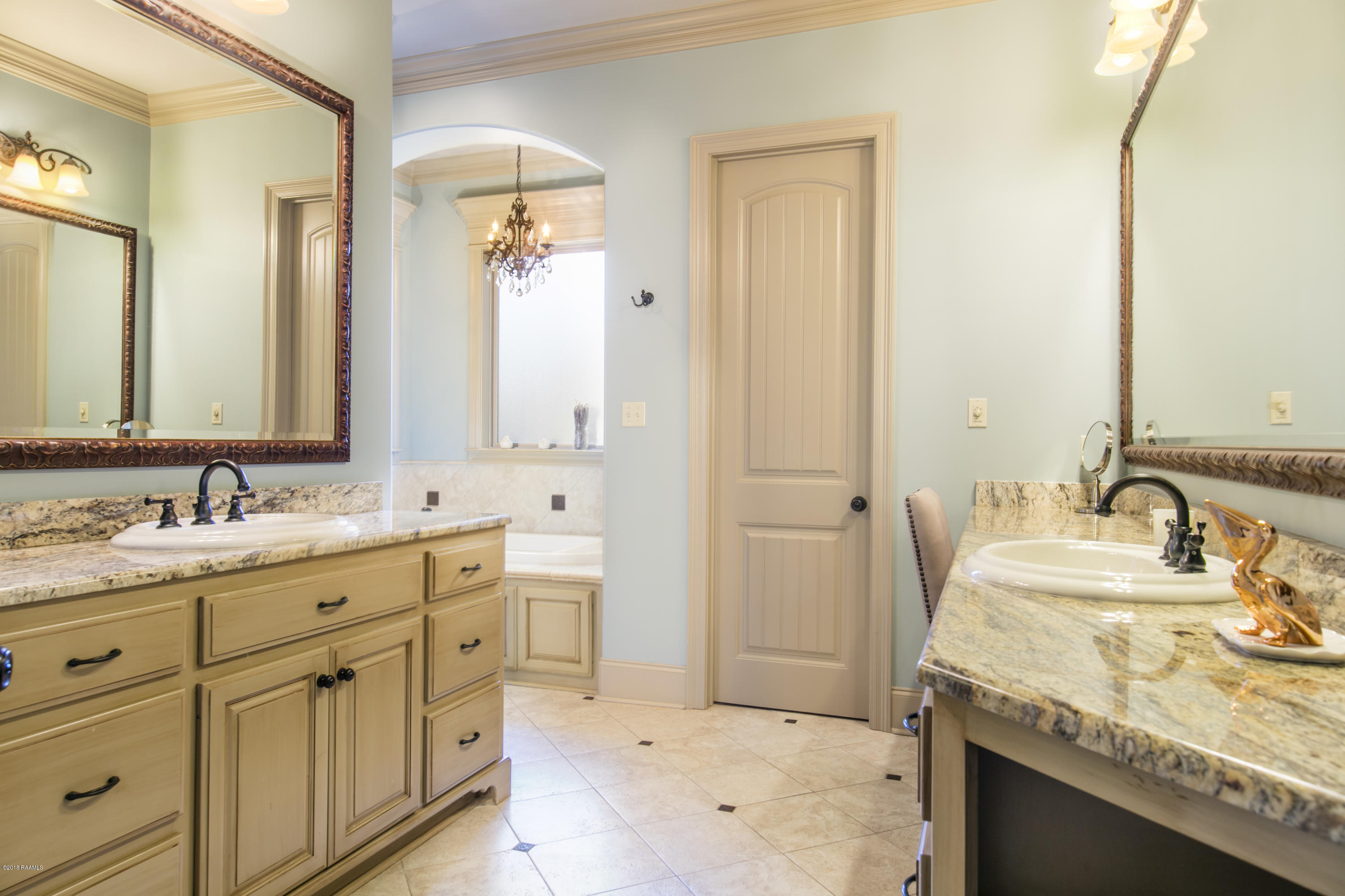124 Huttingtower Lane Lafayette, LA 70508 - Photo 27 of 40 8 Master 3