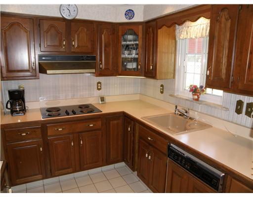 7725 Trion Road Pittsburgh, PA 15237 - Photo 5 of 7 Kitchen. Cherry Wood Cabinets - The Applianes are Built-ins!