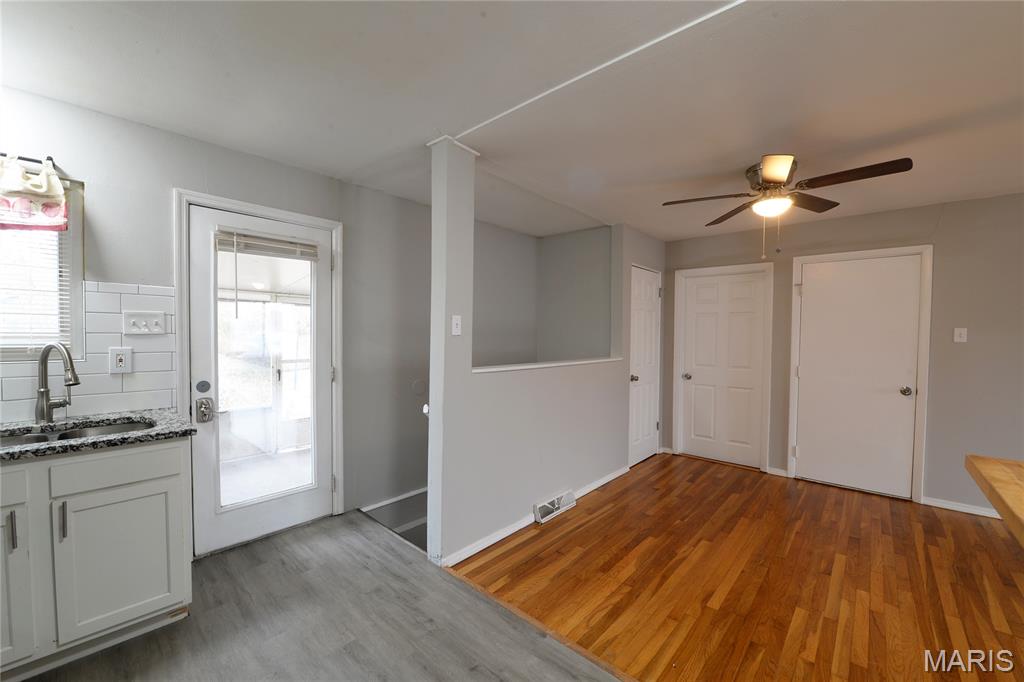 1980 Parker Road Florissant, MO 63033 - Photo 15 of 39