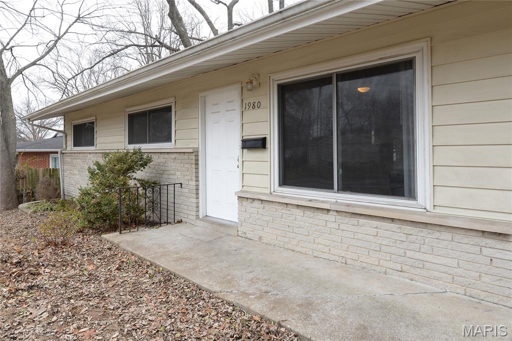 1980 Parker Road Florissant, MO 63033 - Photo 4 of 39