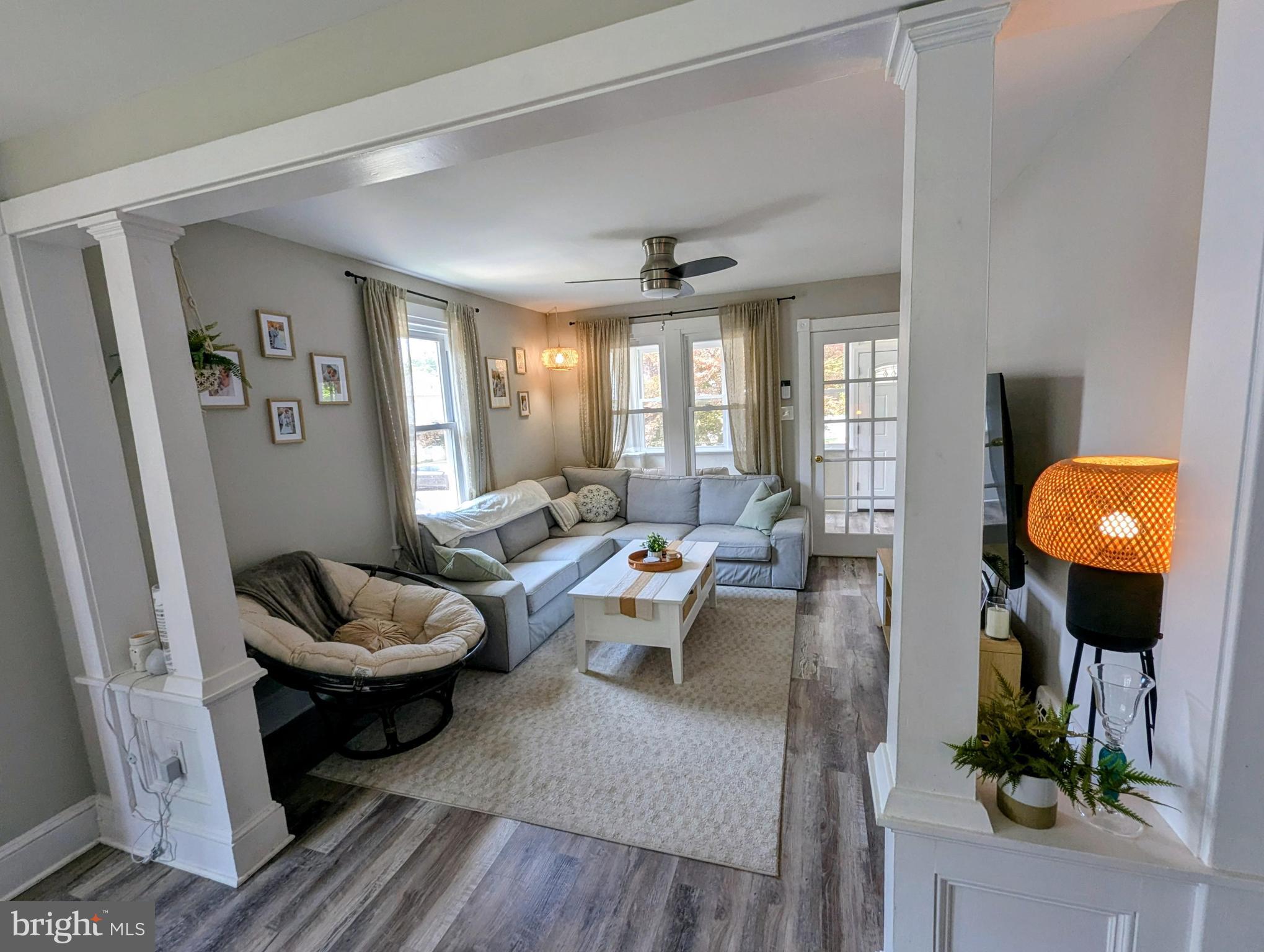 53 East Chelton Road Brookhaven, PA 19015 - Photo 7 of 31 Living room