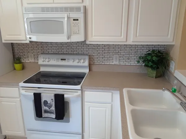 $1,750 | 1359 Hampton Park Lane, Melbourne, FL 32940