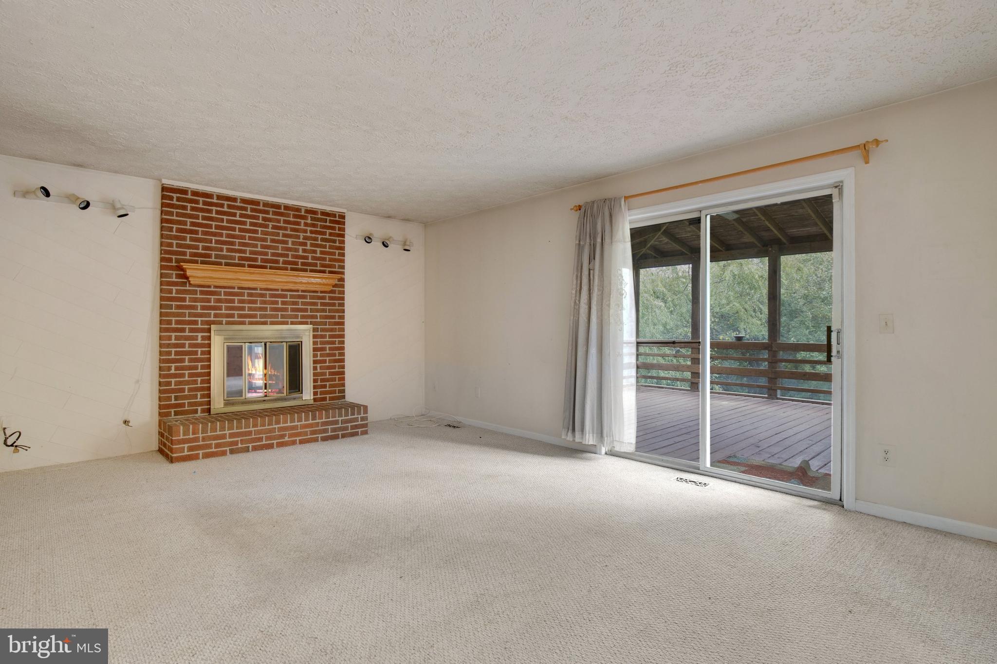 1918 East Beech Road Sterling, VA 20164 - Photo 17 of 31 Gallery Image 17