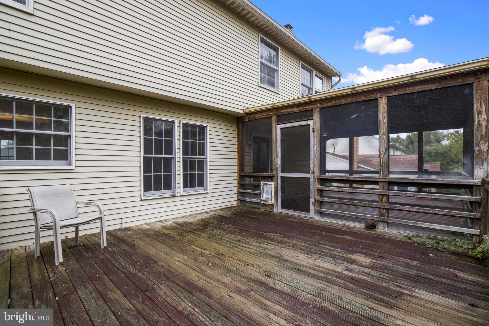 1918 East Beech Road Sterling, VA 20164 - Photo 4 of 31 Gallery Image 4