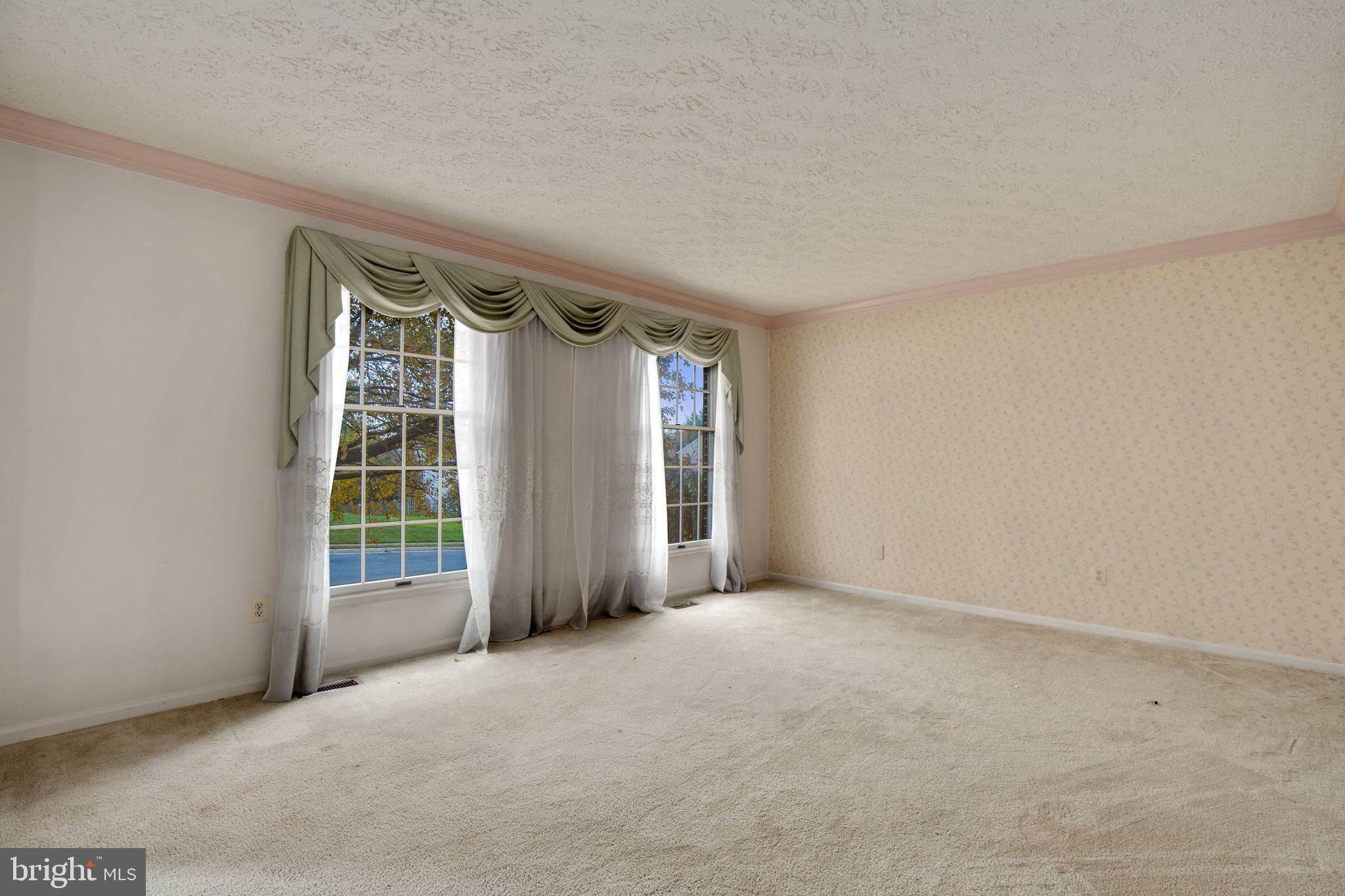 1918 East Beech Road Sterling, VA 20164 - Photo 8 of 31 Gallery Image 8