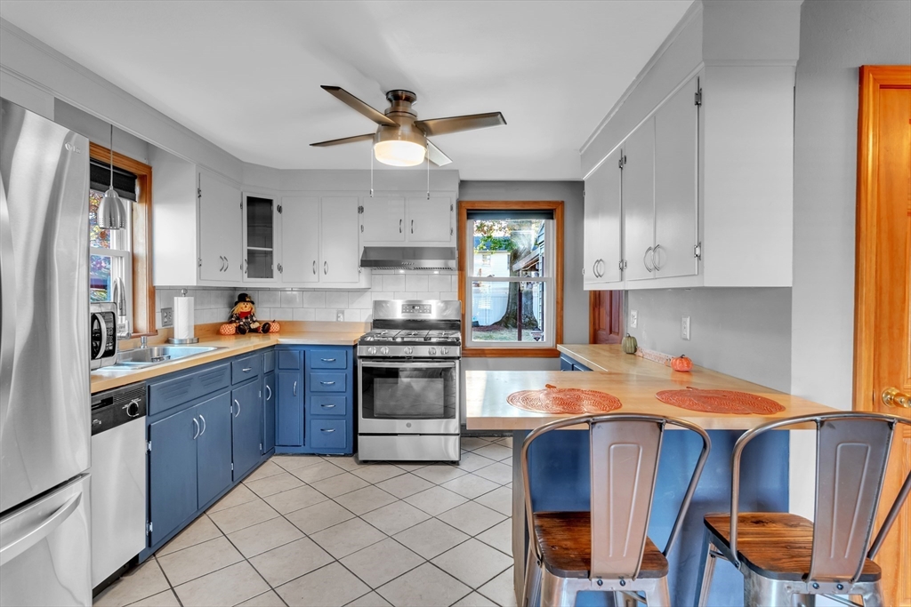 229 East Street Springfield, MA 01104 - Photo 3 of 33 Gallery Image 3
