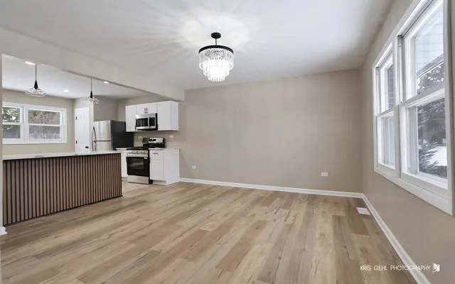 $465,000 | 1070 Belle Plaine Avenue, Gurnee, IL 60031