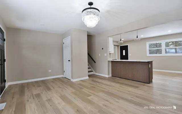 $465,000 | 1070 Belle Plaine Avenue, Gurnee, IL 60031