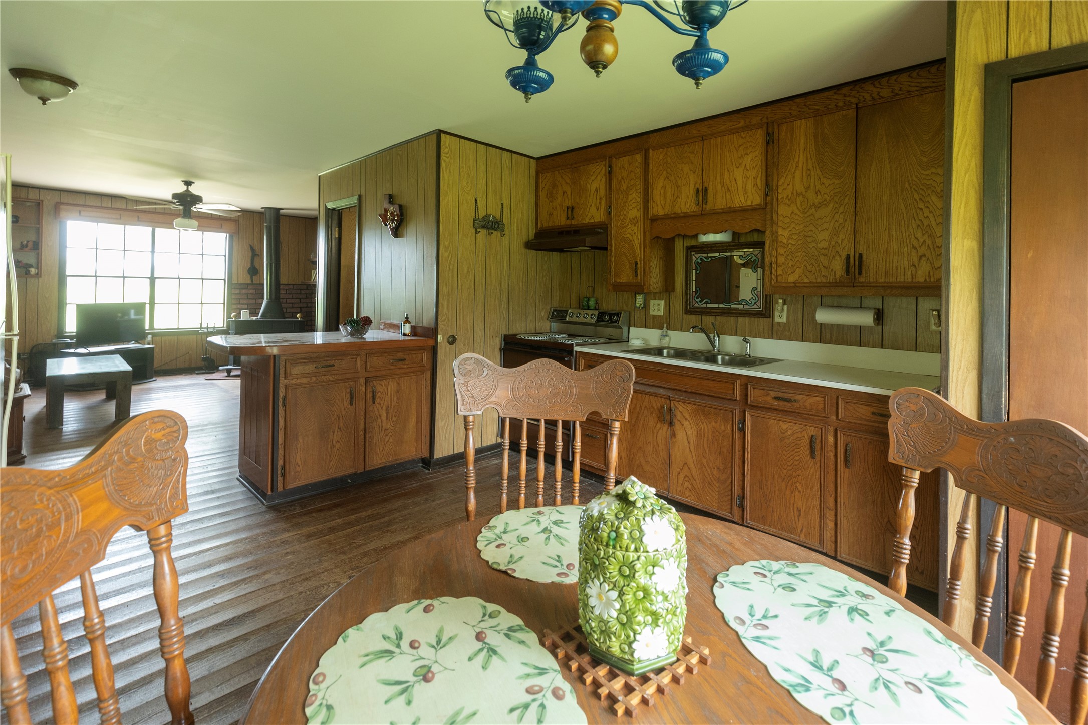 4721 Andreas Road Round Top, TX 78954 - Photo 15 of 20 Kitchen and Den