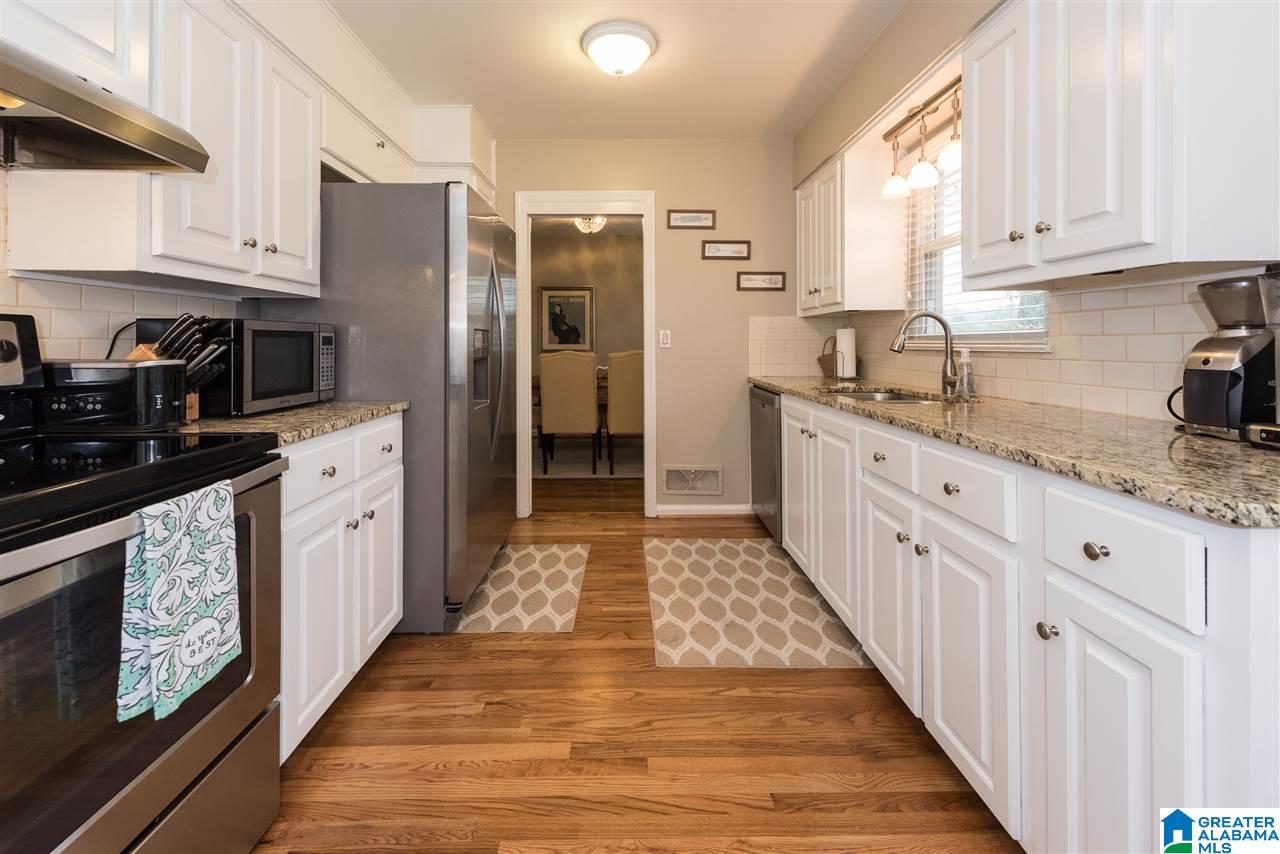 1924 Saulter Road Birmingham, AL 35209 - Photo 10 of 32