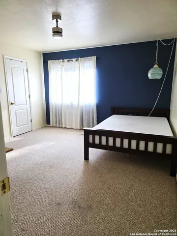 $2,400 | 14016 Auberry Drive, Helotes, TX 78023