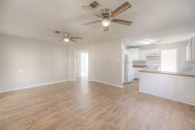 $1,095 | 380 Rae Ann Boulevard, Livingston, TX 77351