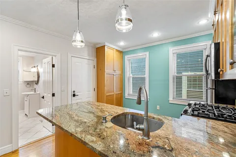 $395,000 | 510 Wickenden Street, Unit 1, Providence, RI 02903