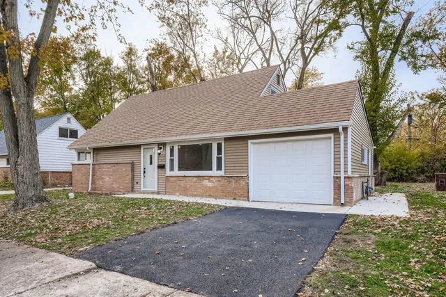 $220,000 | 182 Washington Street, Park Forest, IL 60466