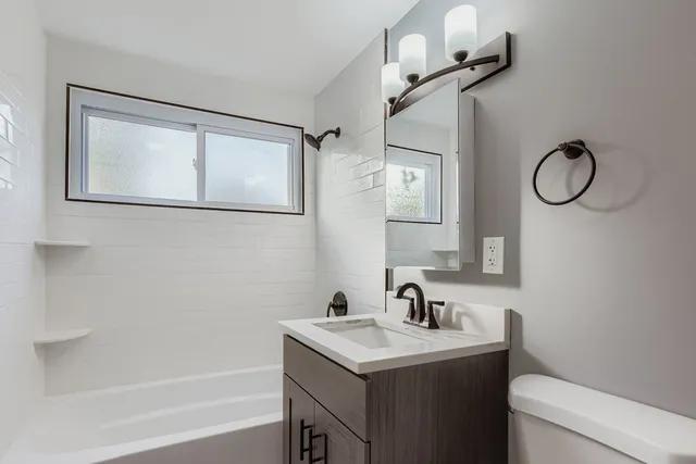 $220,000 | 182 Washington Street, Park Forest, IL 60466