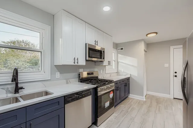 $220,000 | 182 Washington Street, Park Forest, IL 60466