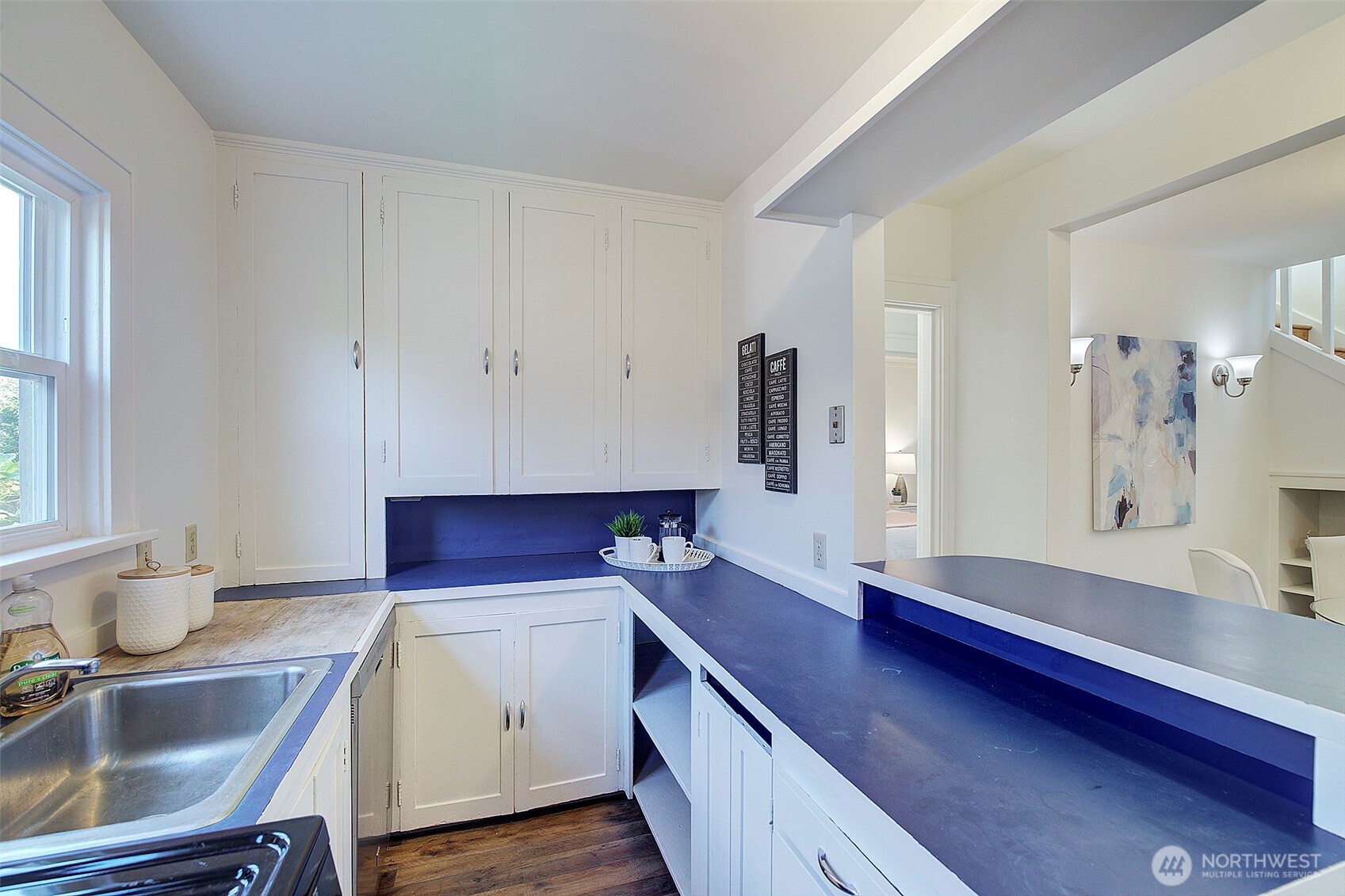 737 North 80th Street Seattle, WA 98103 - Photo 12 of 35