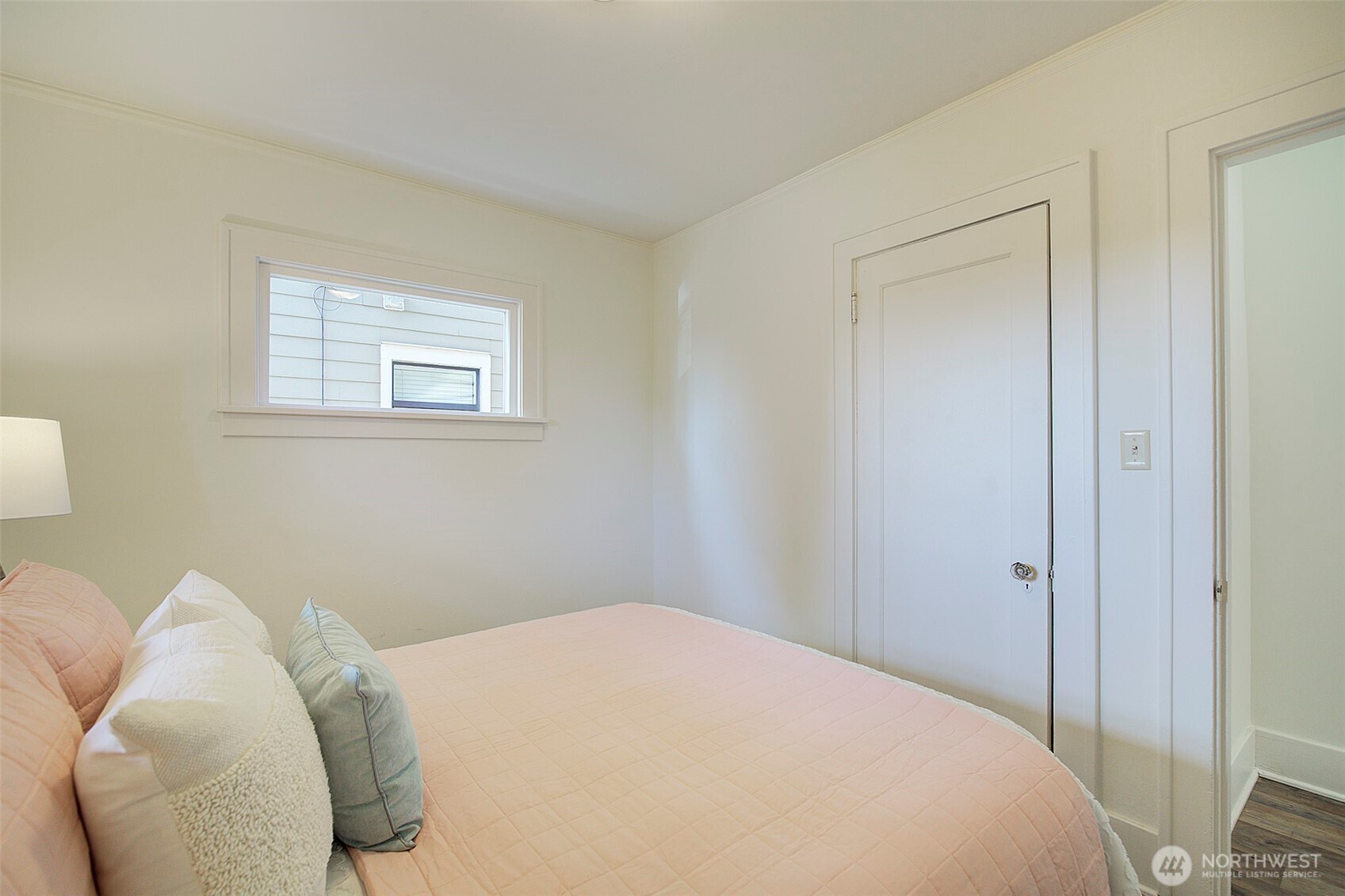 737 North 80th Street Seattle, WA 98103 - Photo 15 of 35