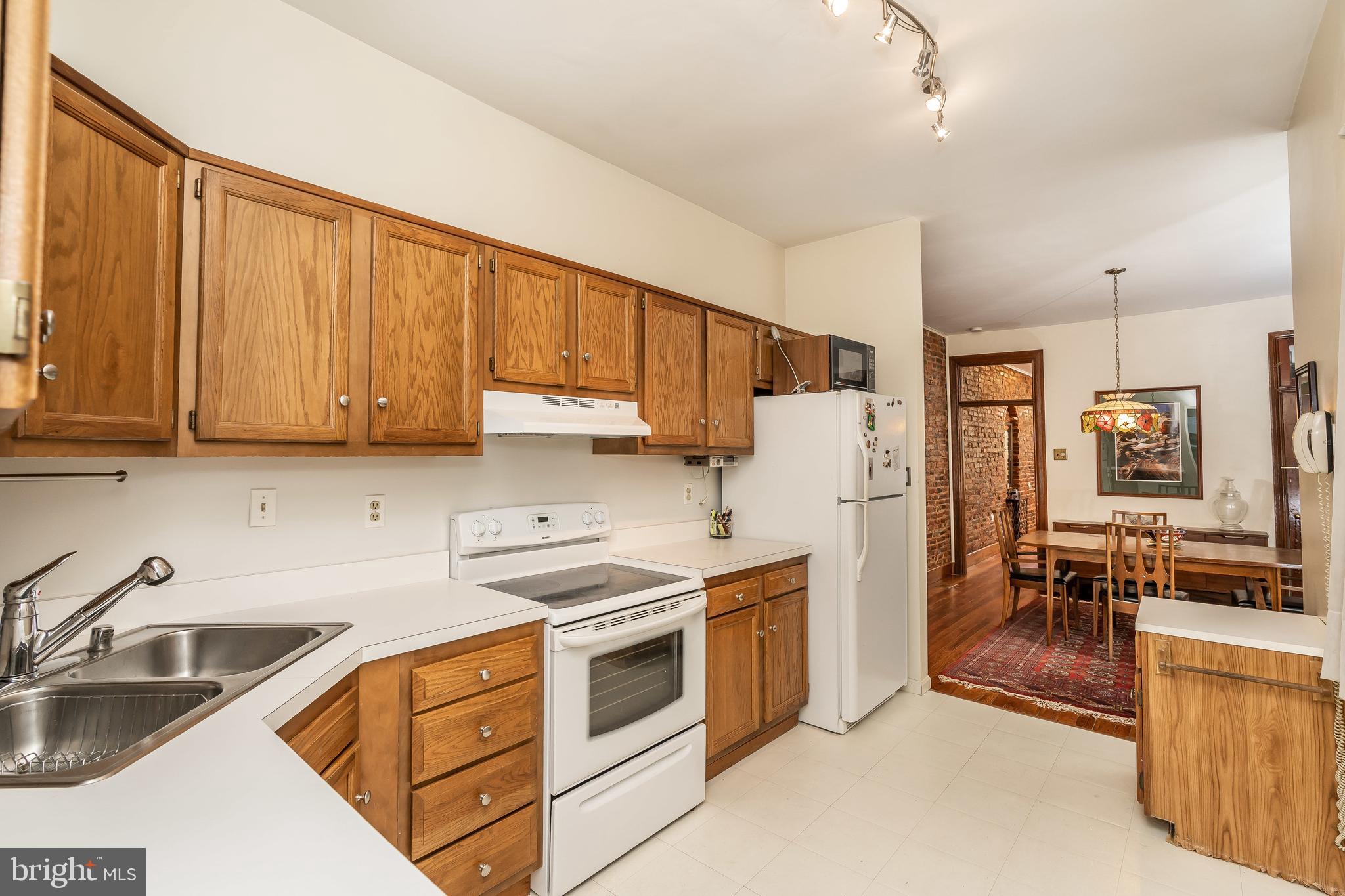 1047 Riverside Avenue Baltimore, MD 21230 - Photo 17 of 30 Great footprint for updates but serviceable as is.