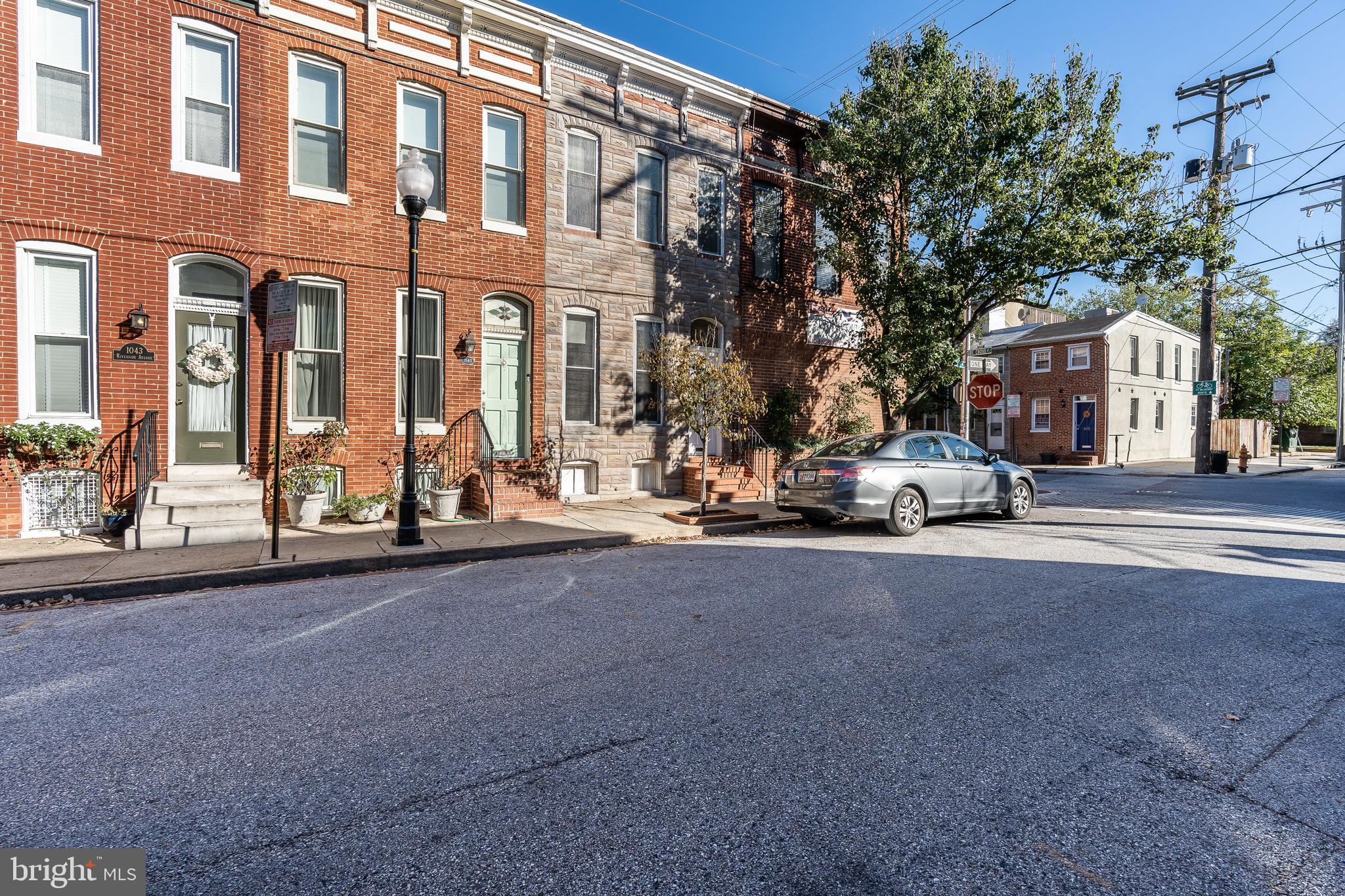 One block from historic Federal Hill Park.