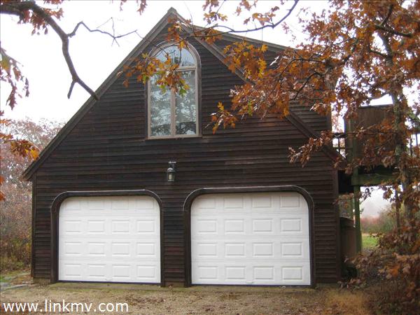 26 West Farm Road West Tisbury, MA 02568 - Photo 18 of 22 http://d1qzqeyxiitrap.cloudfront.net/photos/22803/600/0ecabca5.jpg