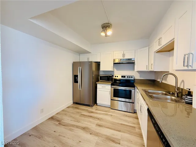 $1,750 | 3930 South University Center Drive, Unit 308, Las Vegas, NV 89119