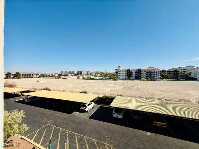 $1,750 | 3930 South University Center Drive, Unit 308, Las Vegas, NV 89119