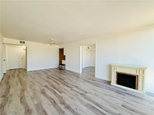 $1,750 | 3930 South University Center Drive, Unit 308, Las Vegas, NV 89119