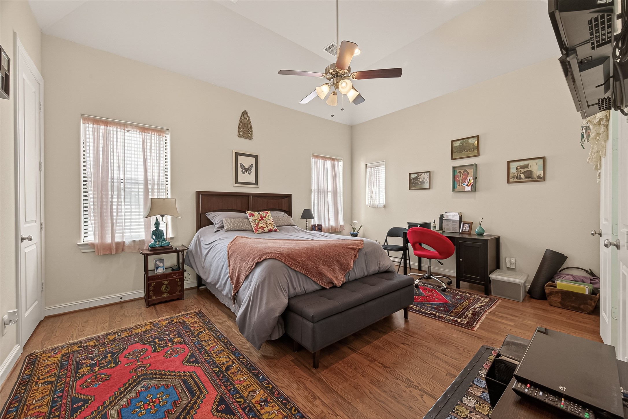 3217 Maxroy Street Houston, TX 77008 - Photo 17 of 27