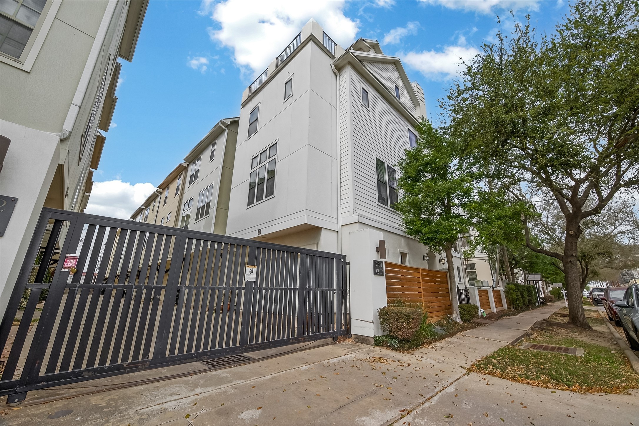 3217 Maxroy Street Houston, TX 77008 - Photo 25 of 27