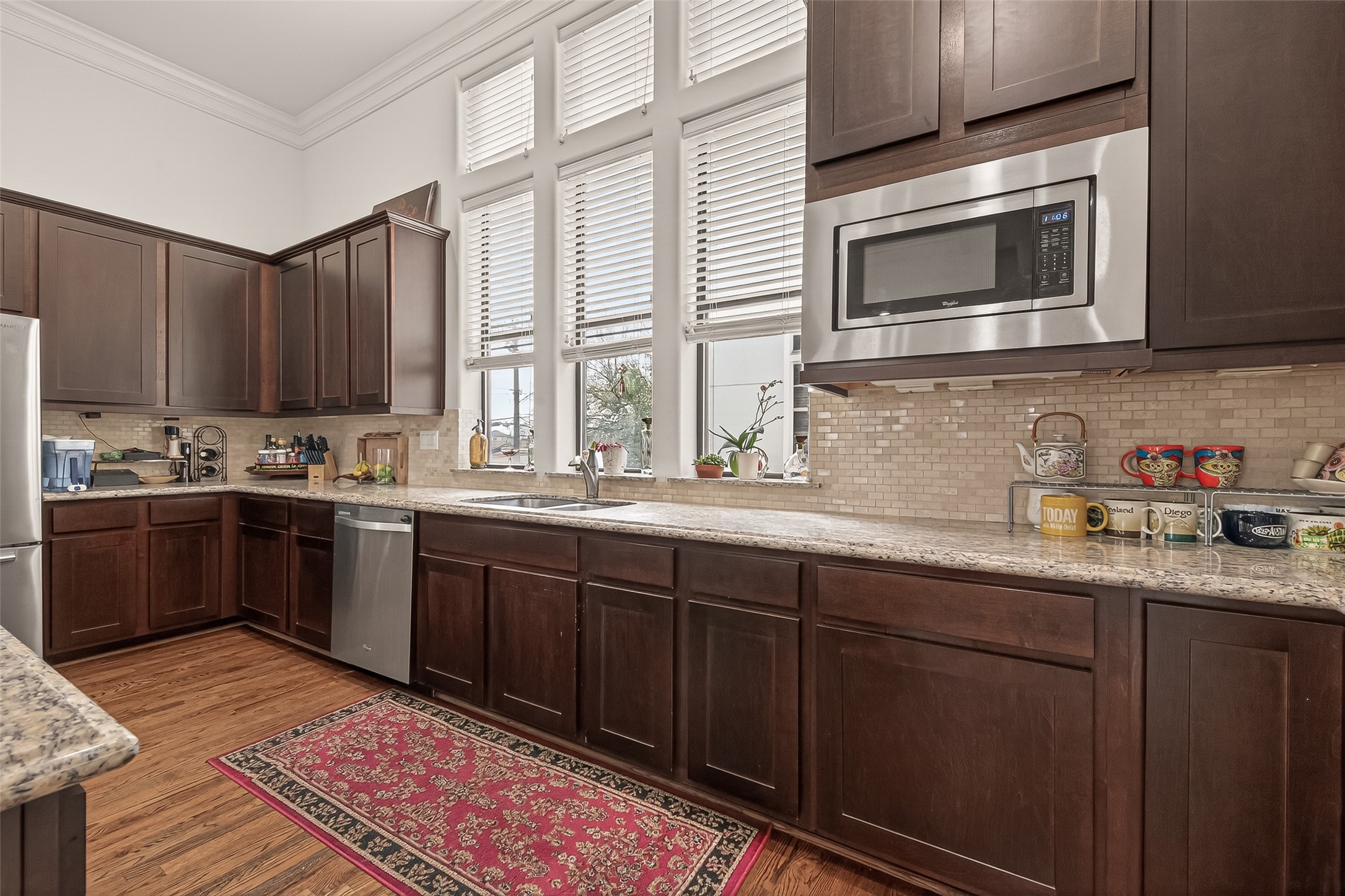 3217 Maxroy Street Houston, TX 77008 - Photo 4 of 27