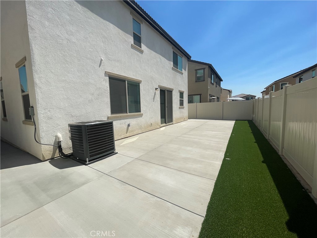 349 Lilly Street Rialto, CA 92376 - Photo 20 of 25
