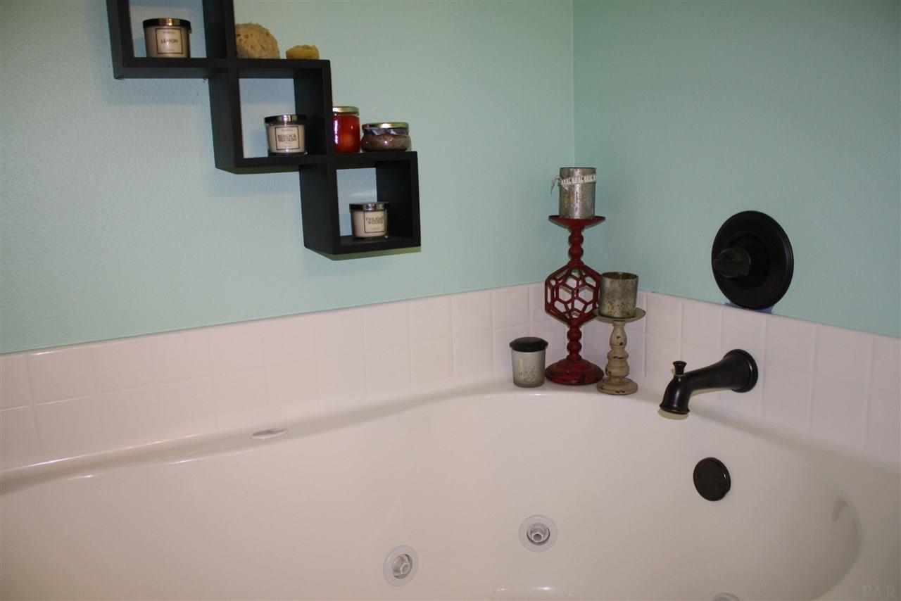 595 Ard Field Road Jay, FL 32565 - Photo 25 of 30 Bubble bath soakin'...