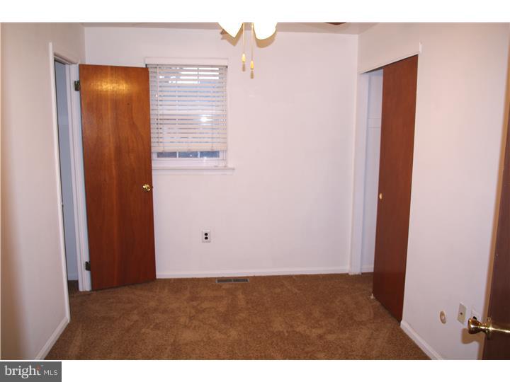 409 Midvale Road Upper Darby, PA 19082 - Photo 14 of 21 Master Bathroom