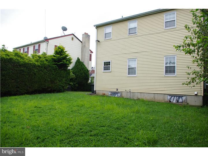 409 Midvale Road Upper Darby, PA 19082 - Photo 3 of 21 Back Yard