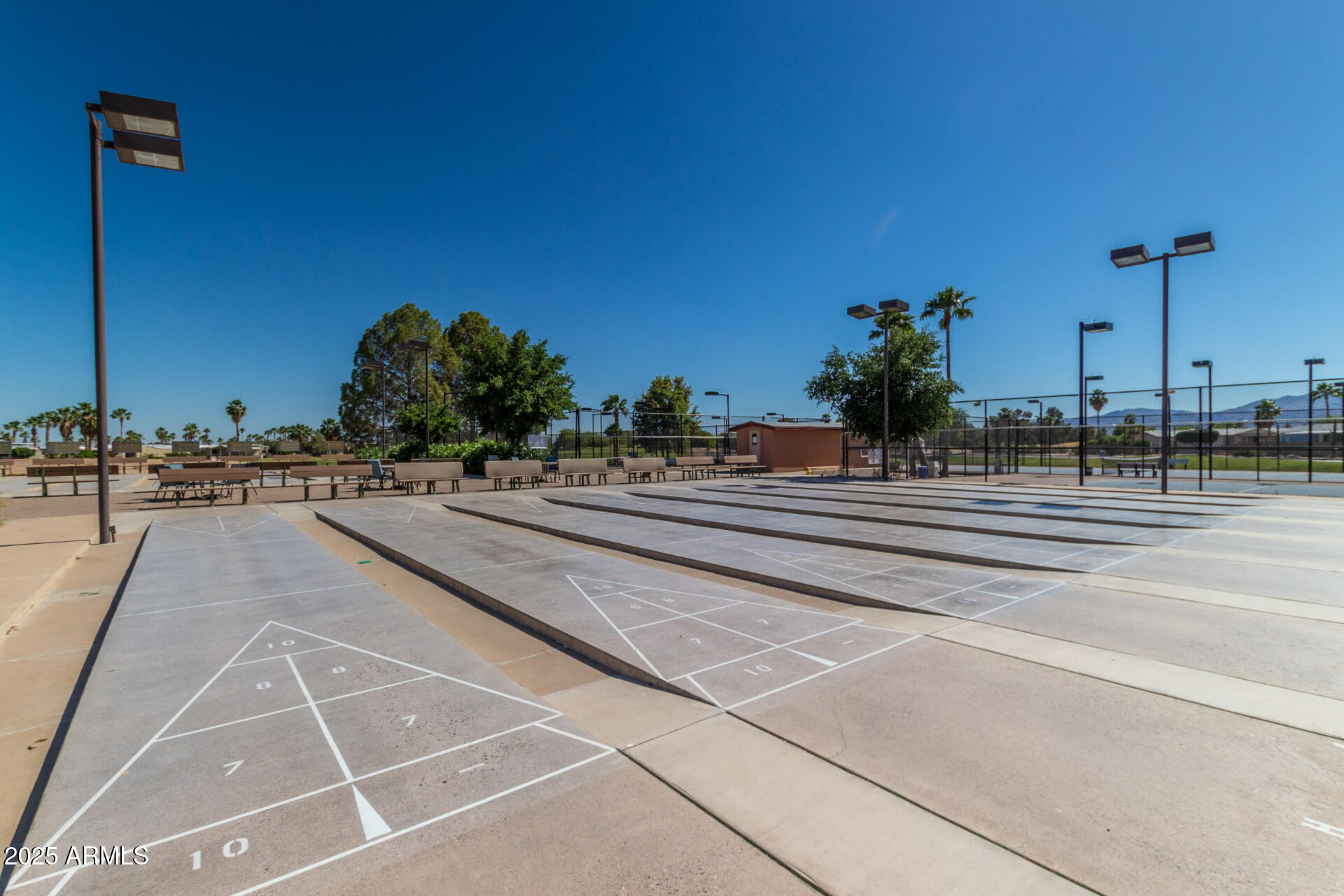 17200 West Bell Road, Unit 1233 Surprise, AZ 85374 - Photo 41 of 41 a view of a tennis court
