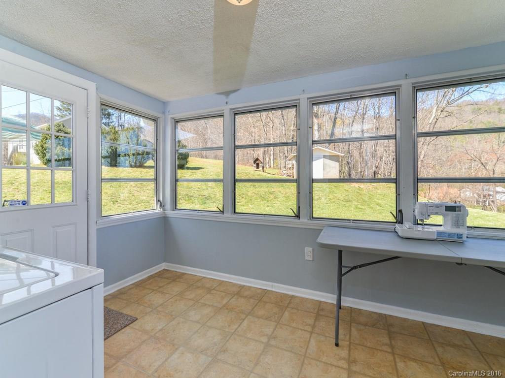 3 Loop Road Candler, NC 28715 - Photo 12 of 24 Gallery Image 12