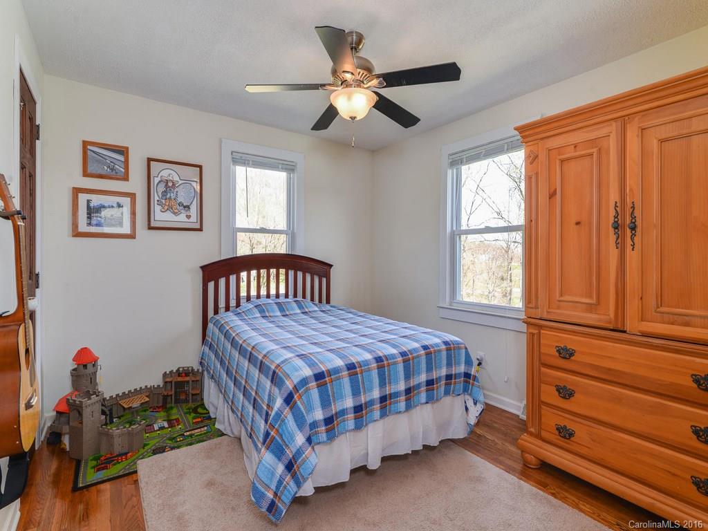 3 Loop Road Candler, NC 28715 - Photo 17 of 24 Gallery Image 17