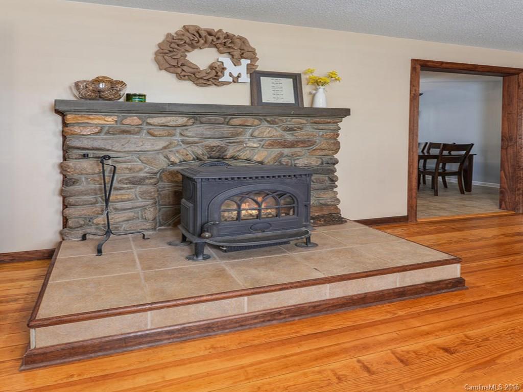3 Loop Road Candler, NC 28715 - Photo 8 of 24 Gallery Image 8