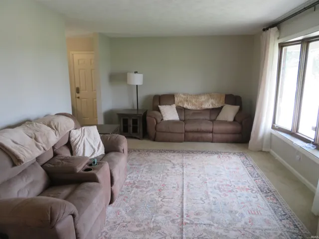 $370,000 | 4031 S Street, Mount Vernon, IN 47620