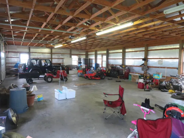 $370,000 | 4031 S Street, Mount Vernon, IN 47620